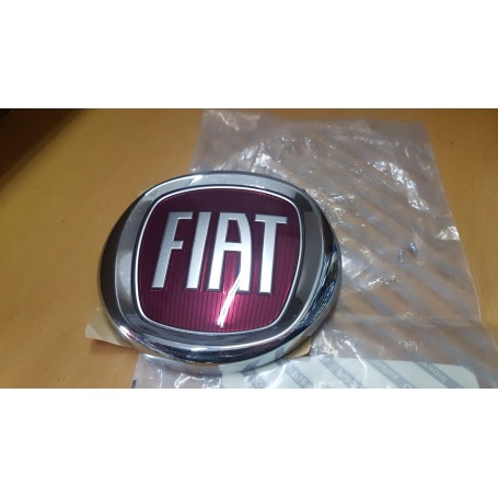 FREGIO SIGLA ANTERIORE LOGO FIAT PER FREEMONT 68088871AA CASSA 169/A