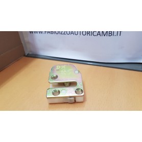 SERRATURA SCONTRO PORTA DESTRA RENAULT 5 FINO AL 1985 CASSA 134/A