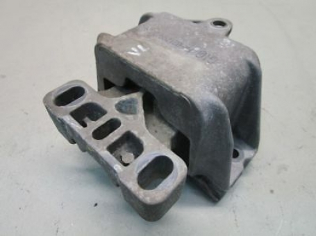 SUPPORTO MOTORE AUDI A3 VW BORA SEAT SKODA ORIG VW (USATO)