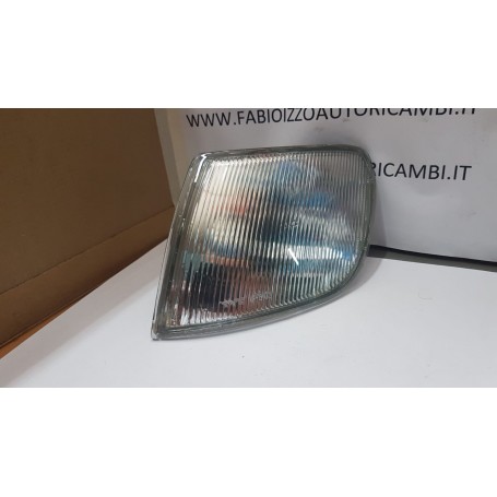 PLASTICA COPRIFORO Anteriore SX BIANCA VW PASSAT B4 DAL 11/93 VW0514014 CASSA 184/A