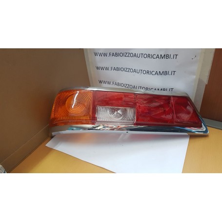 FANALE POSTERIORE DESTRO MERCEDES SL ANNI 60 HELLA ORIGINALE SCAFF.FARI PIAN.29