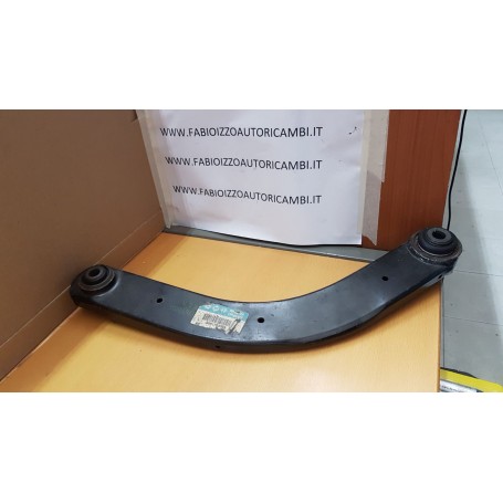 BRACCIO SOSPENSIONE POSTERIORE DESTRO E SINISTRO FIAT CROMA (194) 