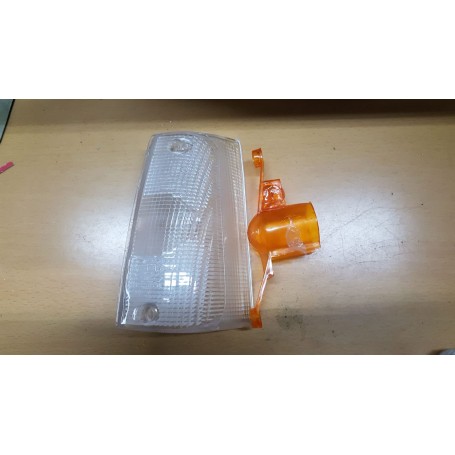 PLASTICA FANALE FRECCIA ANTERIORE SINISTRA FIAT PANDA 750 SCAFF.FARI PAN.31