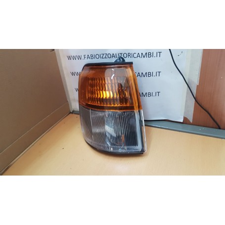 FANALE FRECCIA ANTERIORE DESTRO MITSUBISHI PAJERO 92 SCAFF.FARI PIAN.31