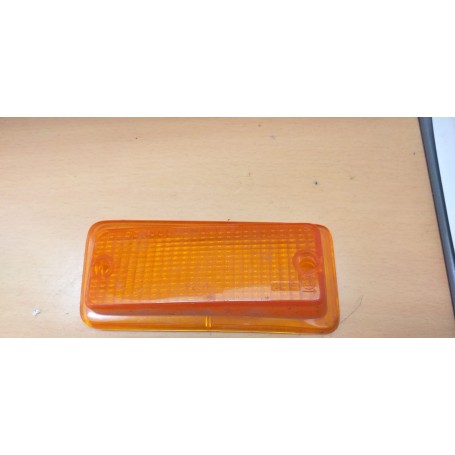 PLASTICA FANALE FRECCIA ANTERIORE SINISTRA FIAT 126 SCAFF.FARI PIAN.31
