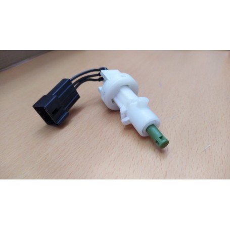 INTERRUTTORE STOP ALFA 164 2,0 TURBO - 164204408003 DISPONIBILE EPS 1.810.094 CASSA 199/A