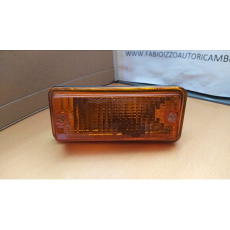 FANALE FRECCIA ANTERIORE DESTRA FIAT 126 COMPLETO SCAFF.FARI PIAN. 33
