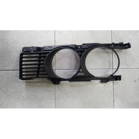 GRIGLIA BMW E34 MASCHERINA ANTERIORE DESTRA CORNICE ABS NERA BMW 1994 Sr.5 E34 SCAFF.DISCHI