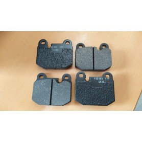 SERIE PASTIGLIE ANTERIORI BMW SERIE 3 (E21) DISPONIBILI FRENDO 720226975 CASSA 222/A