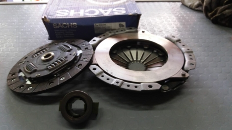 KIT FRIZIONE VOLVO 850 2.0 2.5 - C70 I 2.0 2.4 TURBO SACHS 3000540001