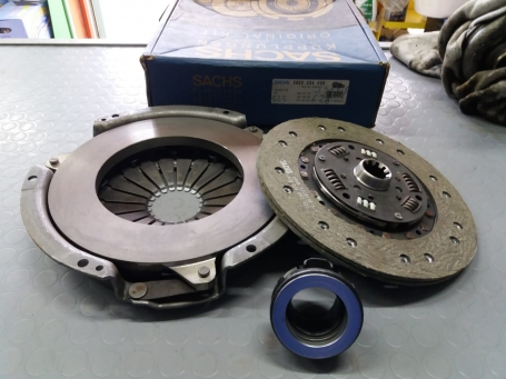 KIT FRIZIONE BMW SERIE 5 (E12) SERIE 6 (E24) SERIE 7 (E23) SACHS 3000034008