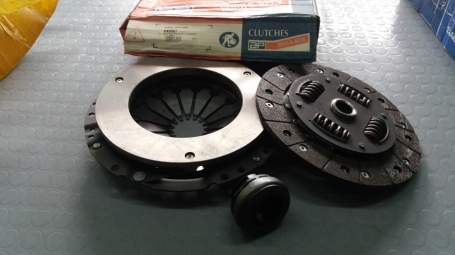 KIT FRIZIONE VOLVO 740 2.3 - 960 2.0 BENZINA AP HK9907 CASSA 104/A