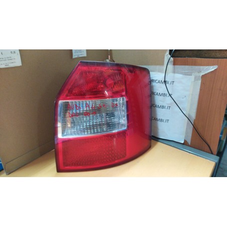 FANALE POSTERIORE DESTRO AUDI A4 SW DAL 2000 IN POI CASSA 2