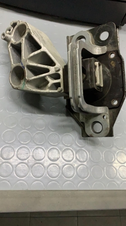 SUPPORTO MOTORE QASHQAI/QASHQAI 2+ 2.0 (02/2007-)