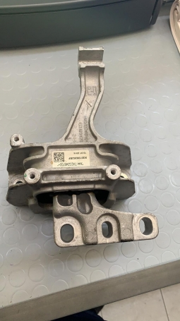 SUPPORTO MOTORE AUDI A3/GOLF 7