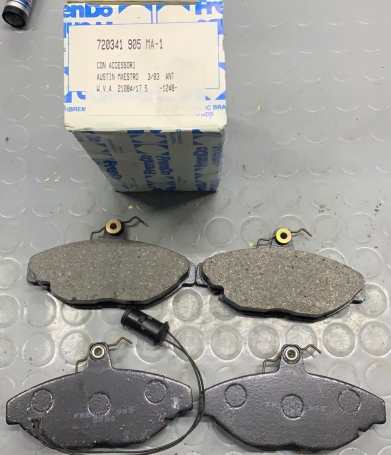 KIT PASTIGLIE FRENO ANTERIORE 