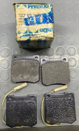 KIT PASTIGLIE FRENO ANTERIORE 