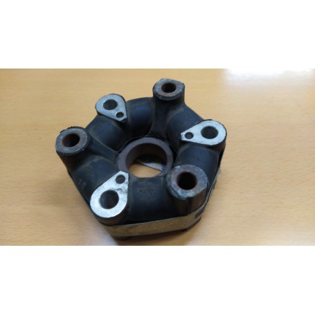 GIUNTO ALBERO TRASMISSIONE ANTERIORE PER ALFETTA ( fino al 1975) pirelli 88520 CASSA 183/A