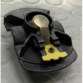 SPAZZOLA DISTRIBUTORE ACCENSIONE MITSUBISHI L300-L400 SUZUKI VITARA FACET 3.8331/31 CASSA 254/A