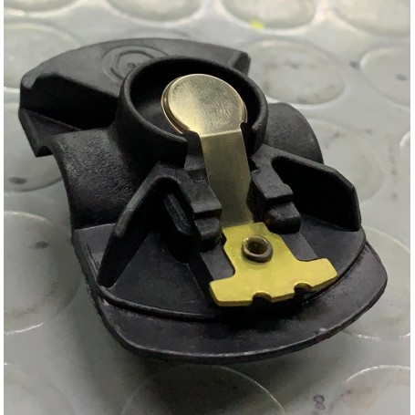 SPAZZOLA DISTRIBUTORE ACCENSIONE MITSUBISHI L300-L400 SUZUKI VITARA FACET 3.8331/31 CASSA 254/A