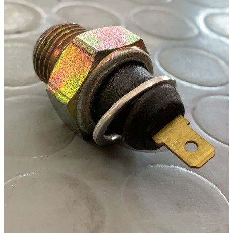 INTERRUTORE A PRESSIONE OLIO CITROEN SAXO-PEUGEOT 106-206-306 INTERMOTOR 50870 POS.ORIGINALE