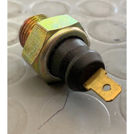 INTERRUTTORE A PRESSIONE OLIO CITROEN XSARA -PEUGEOT 106-206-306 INTERMOTOR 50870 POS.ORIGINALE