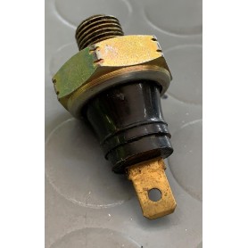 INTERRUTTORE A PRESSIONE OLIO VW GOLF I-JETTA-SANTANA-SCIROCCO INTERMOTOR 51040 POS.ORIGINALE