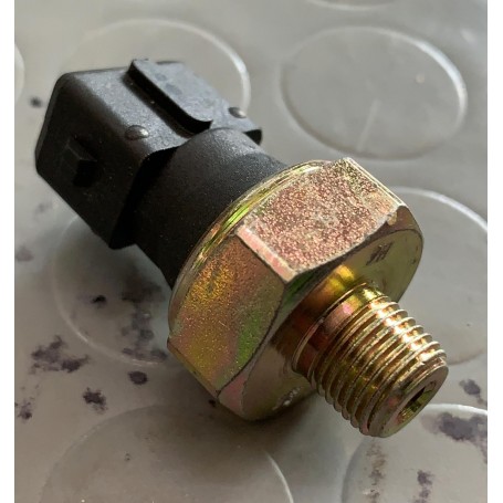 INTERRUTTORE A PRESIONE OLIO LAND ROVER DISCOVERY-FREELANDER INTERMOTOR 51001 POS.ORIGINALE