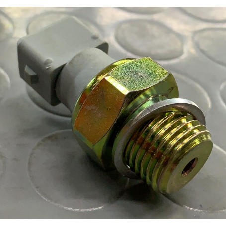 INTERRUTTORE A PRESSIONE OLIO CITROEN XANTIA-PEUGEOT 206-306-406 INTERMOTOR 50871 POS.ORIGINALE