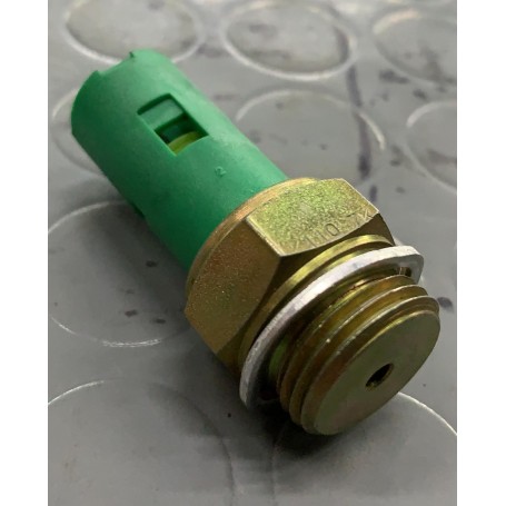 INTERRUTTORE A PRESSIONE OLIO RENAULT MEGANE-SCENIC-LAGUNA-KANGOO INTERMOTOR 51135 POS.ORIGINALE