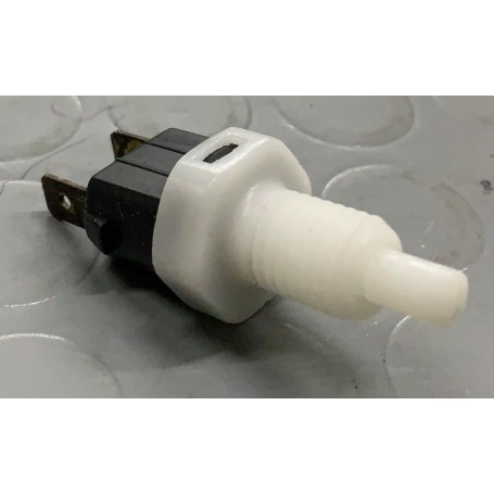 INTERRUTTORE LUCE FRENO OPEL CORSA A-CORSA B-TIGRA INTERMOTOR 51700 POS.ORIGINALE
