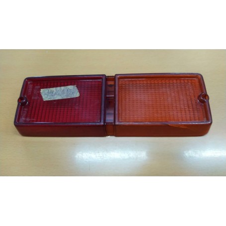 PLASTICA FANALE POSTERIORE DESTRA FIAT 128 PRIMA SERIE LESIONATA SCAFF.FARI PIAN.31