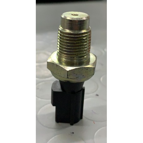 INTERRUTTORE A PRESSIONE OLIO JAGUAR S-TYPE-X-TYPE - MAZDA TRIBUTE EPS 1.800.148 CASSA 265/A