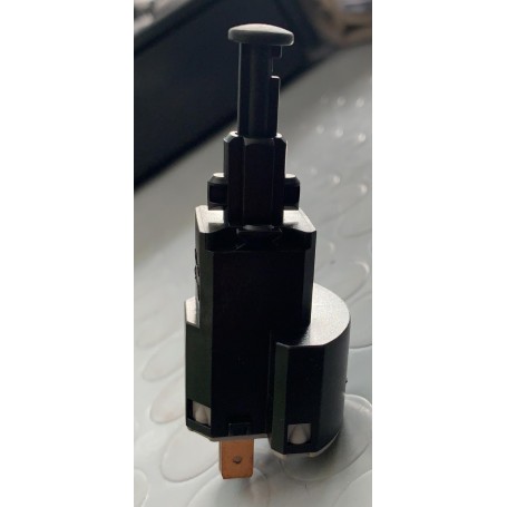 INTERRUTTORE LUCE FRENO OPEL ASTRA G-OMEGA B-ZAFIRA A DISP EPS 1.810.155 CASSA 267/