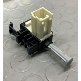 INTERRUTTORE LUCE FRENO MAZDA 3-MAZDA 6 DISP EPS 1.810.266 CASSA 8/B