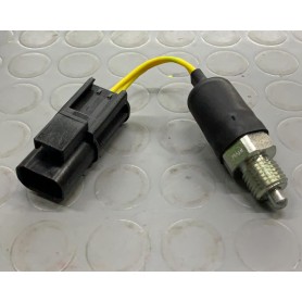 INTERRUTTORE LUCE RETROMARCIA FORD MAVERICK-NISSAN PATROL EPS 1.860.115 CASSA 8/B