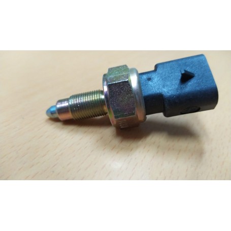 INTERRUTTORE RETROMARCIA LANCIA THEMA - DELTA - FIAT CROMA - DISPONIB.SIPEA ORIGINALE 7565135 - 60800340 - CASSA 291/A
