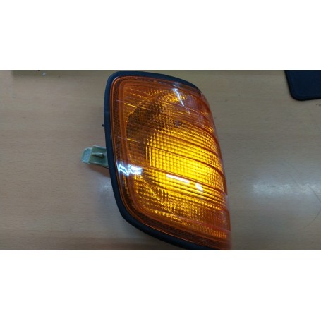 FANALE ANTERIORE DESTRO FRECCIA MERCEDES W124 BIANCO CASSA 184/A
