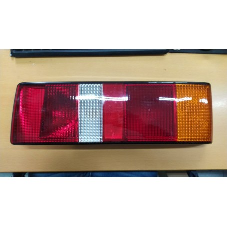 FANALE POSTERIORE DESTRO FORD ESCORT DAL 1986 AL 1990 ORIGINALE FORD SCAFF.FARI PIAN.35