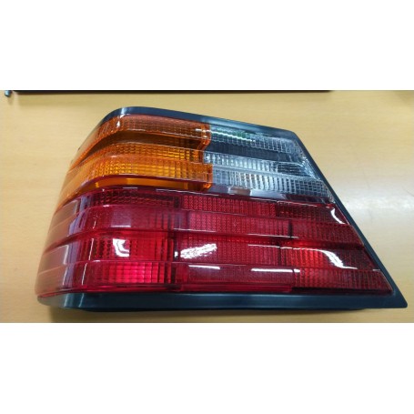 FANALE POSTERIORE SINISTRO MERCEDES W124 SCAFF.FARI PIAN.35