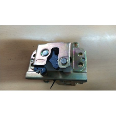 SERRATURA PORTA ANTERIORE DESTRA FORD FIESTA DAL 1973 AL 1976 ORIG.FORD 6036166 CASSA 302/A