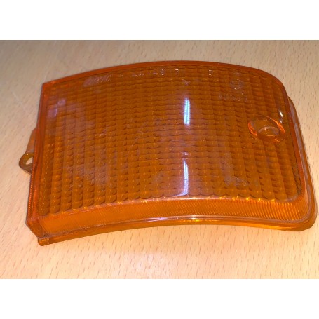 PLASTICA FANALE FRECCIA POSTERIORE DESTRA FIAT 127 MK1 SCAFF. FARI PIAN. 31