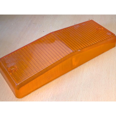 PLASTICA FANALE FRECCIA POSTERIORE SX-DX FIAT 124 2a SERIE SCAFF. FARI PIAN. 31