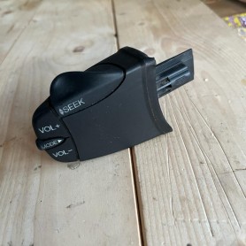 COMANDI RADIO AL VOLANTE FORD FIESTA DAL 2002 AL 2011