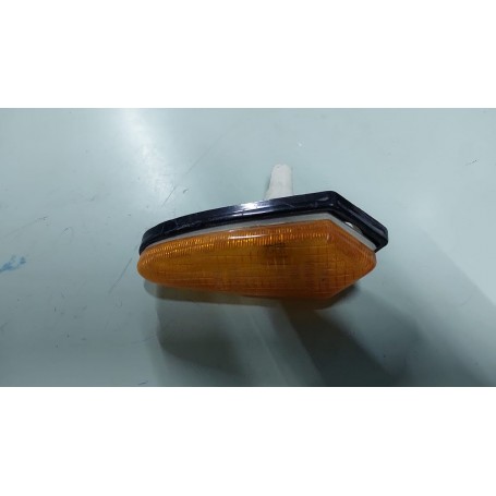 LUCCIOLA FRECCIA LATERALE AUTOBIANCHI A112 1^ 2^ 3^ SERIE CASSA 121/A