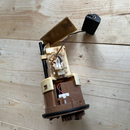 POMPA CARBURANTE TOYOTA YARIS 1.4 D ANNO 2006