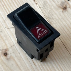 INTERRUTTORE PULSANTE TASTO 4 FRECCE IVECO DAILY