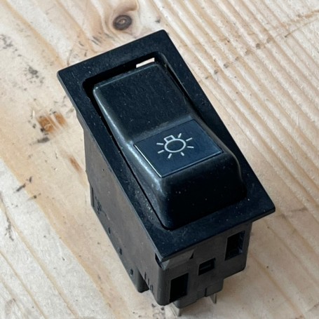 INTERRUTTORE PULSANTE TASTO FARI IVECO DAILY