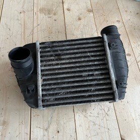 RADIATORE INTERCOOLER AUDI A6 2.7 D 2008