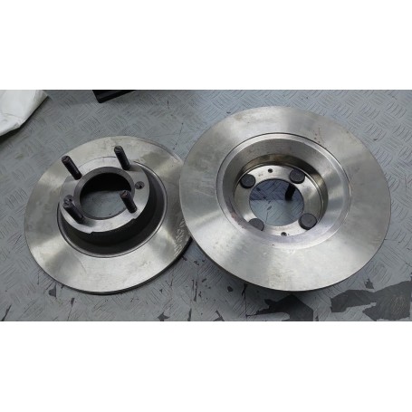COPPIA DISCHI FRENO ANTERIORI ALFETTA 1.6 - 1.8 - 2.0 - CODICE ORIGINALE 60703487 SCAFF.325
